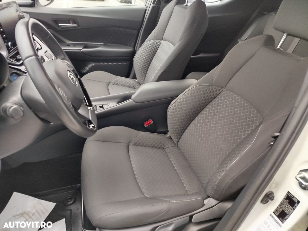 Toyota C-HR 1.8 HSD 4x2 CVT C-enter - 11