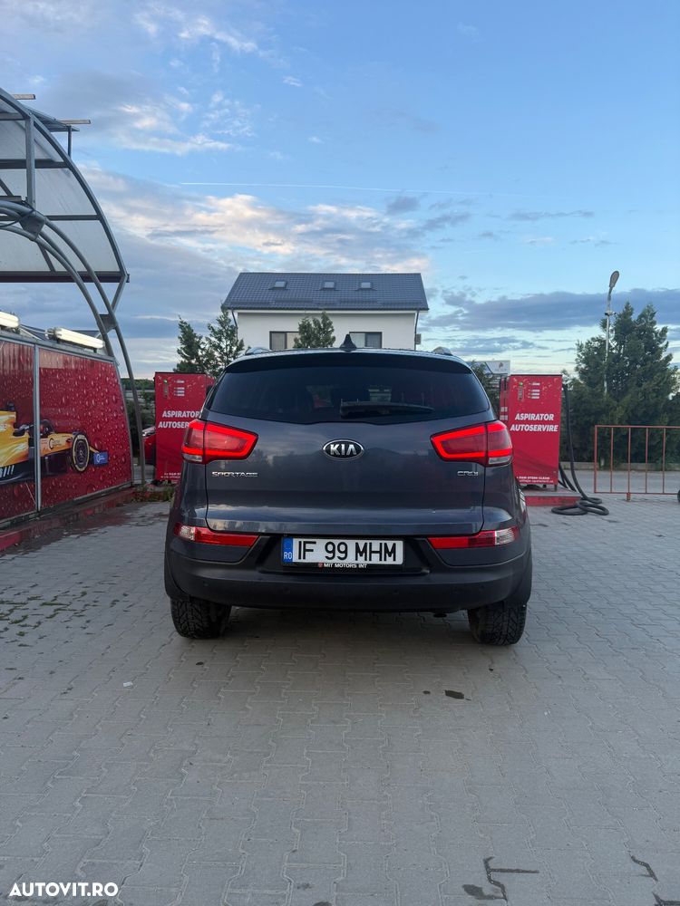 Kia Sportage 2.0 DSL HP 6MT 4x4 Style - 4