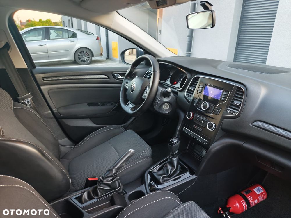 Renault Megane TCe 115 GPF LIMITED - 10