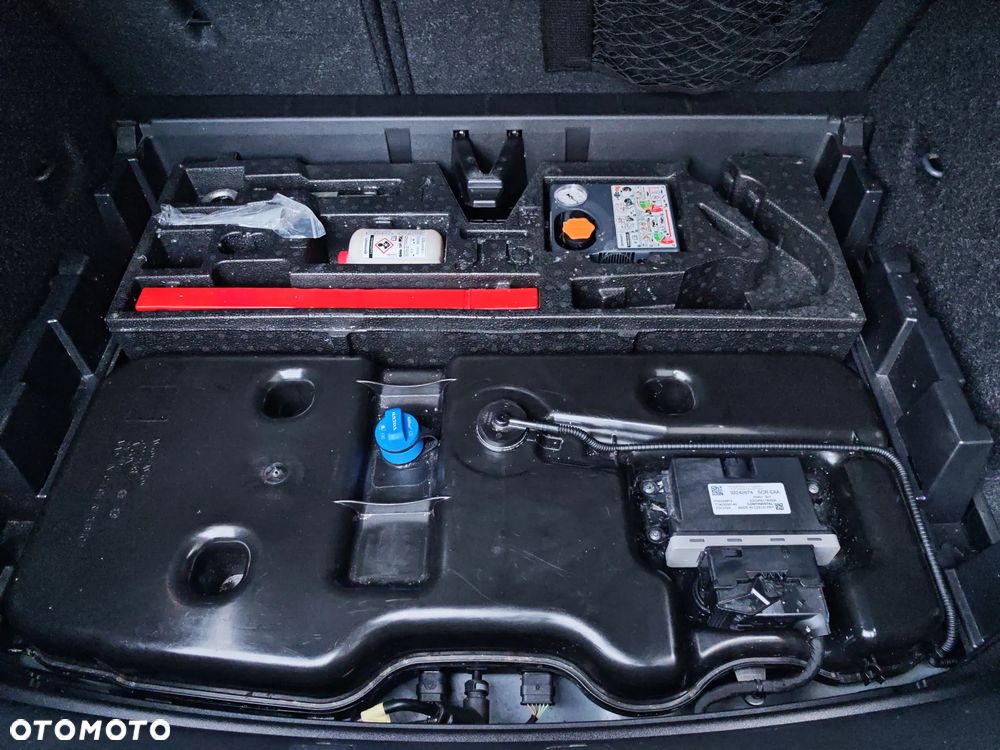 Volvo V40 D2 Drive-E SCR R-Design Momentum - 39
