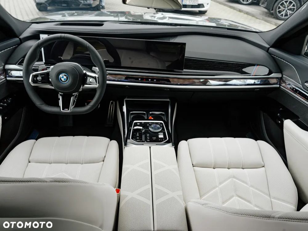 BMW Seria 7 750e PHEV xDrive M Sport sport - 6