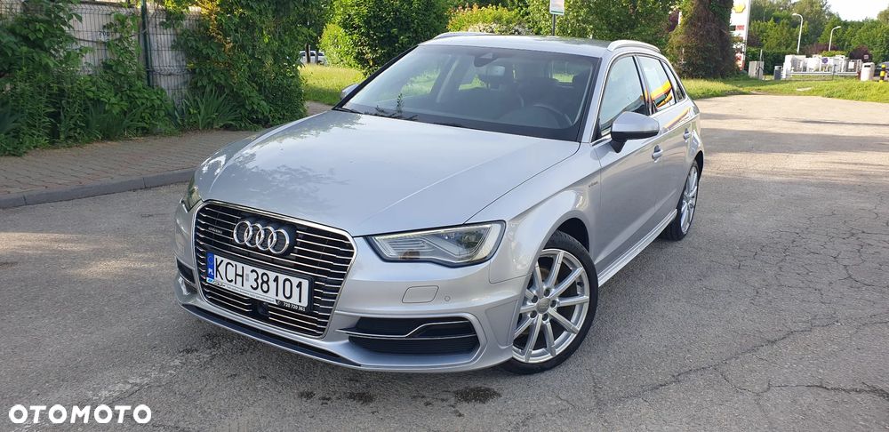 Audi A3 Sportback 1.4 TFSI E-tron Ambiente e-S tronic - 14