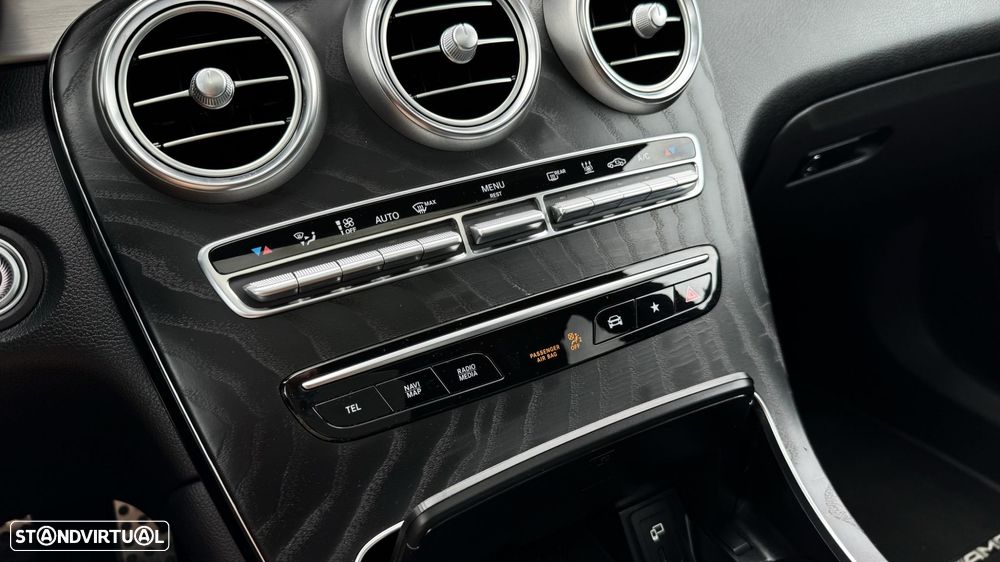 Mercedes-Benz GLC 300 de Coupe 4Matic 9G-TRONIC AMG Line Plus - 32