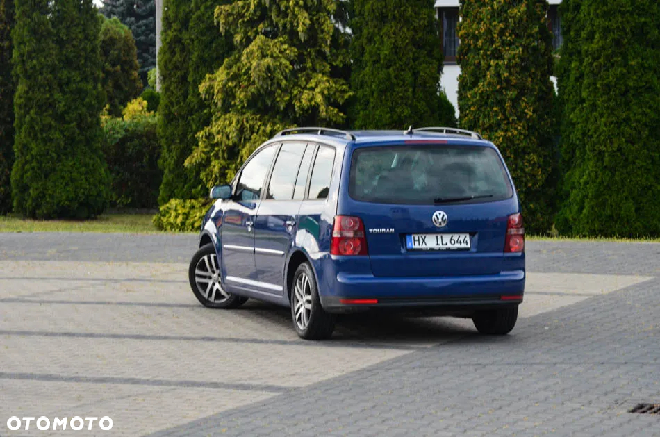 Volkswagen Touran 2.0 TDI DPF Highline - 17