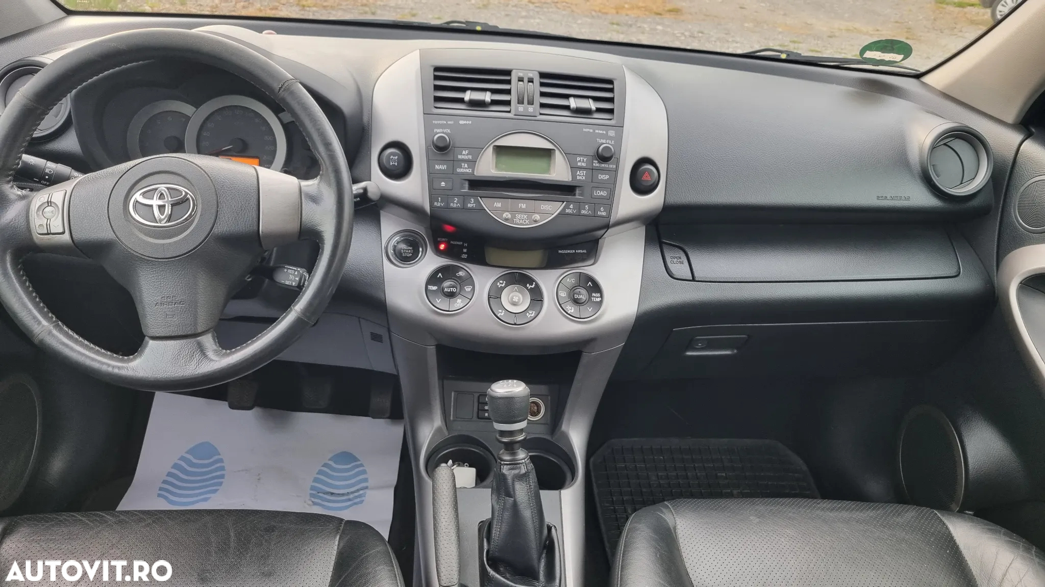 Toyota RAV4 2.2L D-CAT M/T Luxury - 7