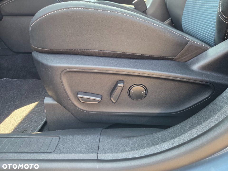 Ford Kuga - 10