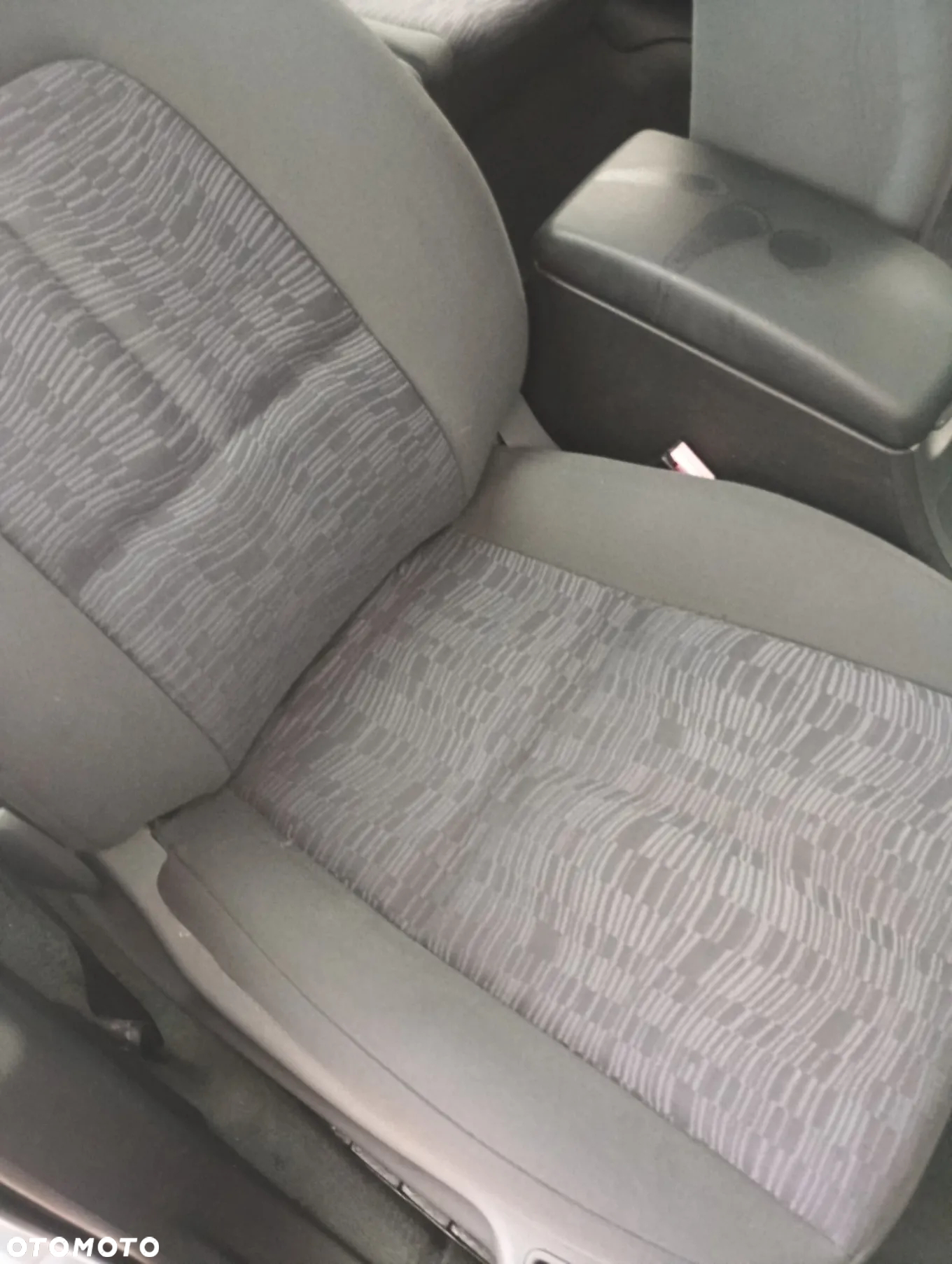 Peugeot 407 1.6 HDi Presence - 22