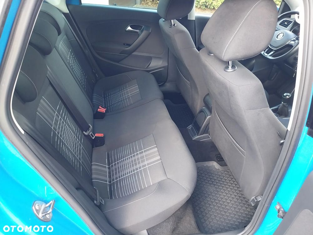 Volkswagen Polo 1.2 TSI Blue Motion Technology Lounge - 20
