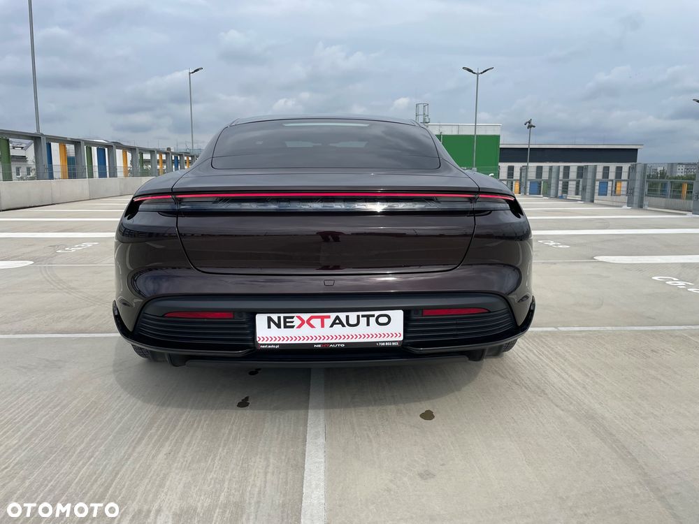 Porsche Taycan 4S Performance Plus - 3