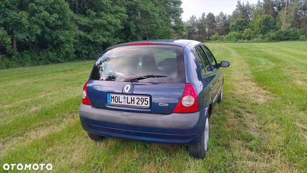 Renault Clio 1.2 16V Emotion - 13