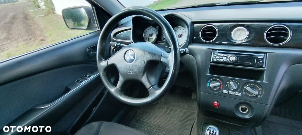 Mitsubishi Outlander 2.0 Comfort 4WD - 9