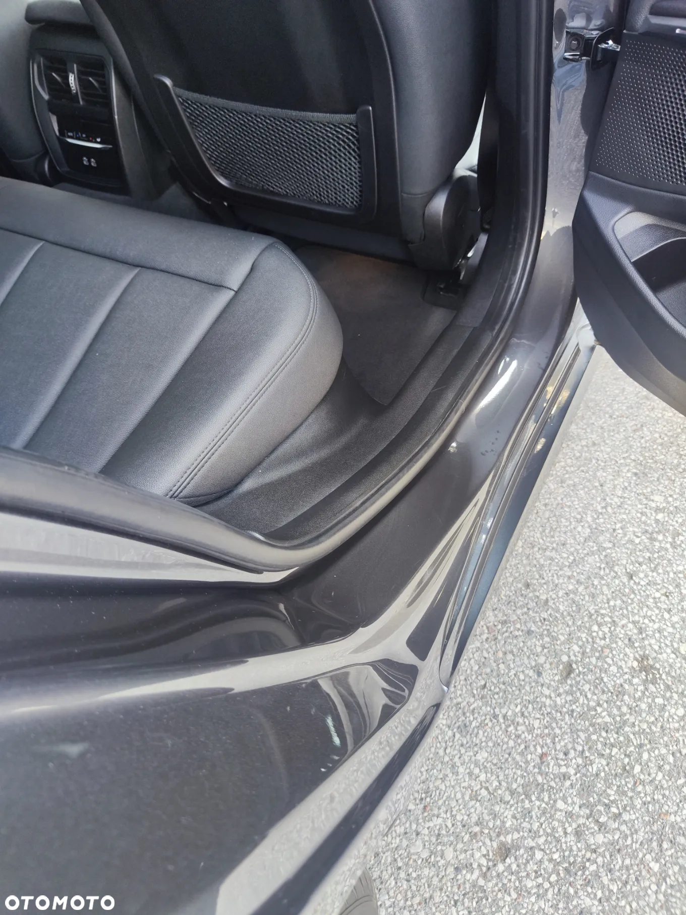 BMW Seria 3 330i Sport Line - 22