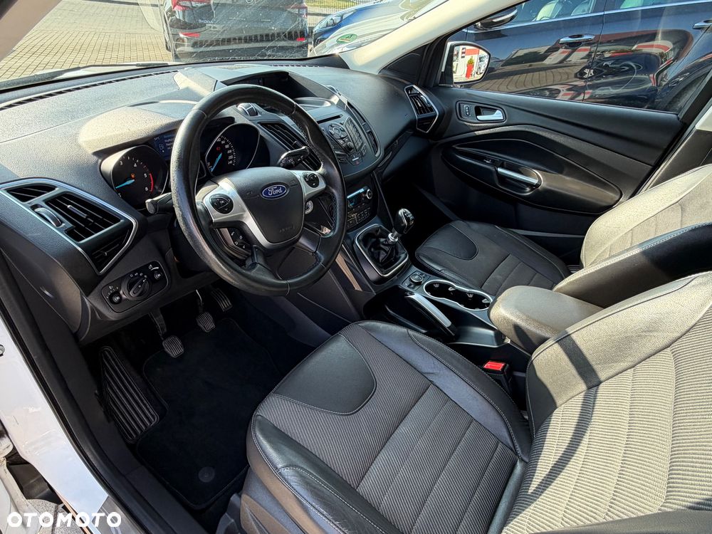 Ford Kuga 2.0 TDCi 2x4 Titanium - 11