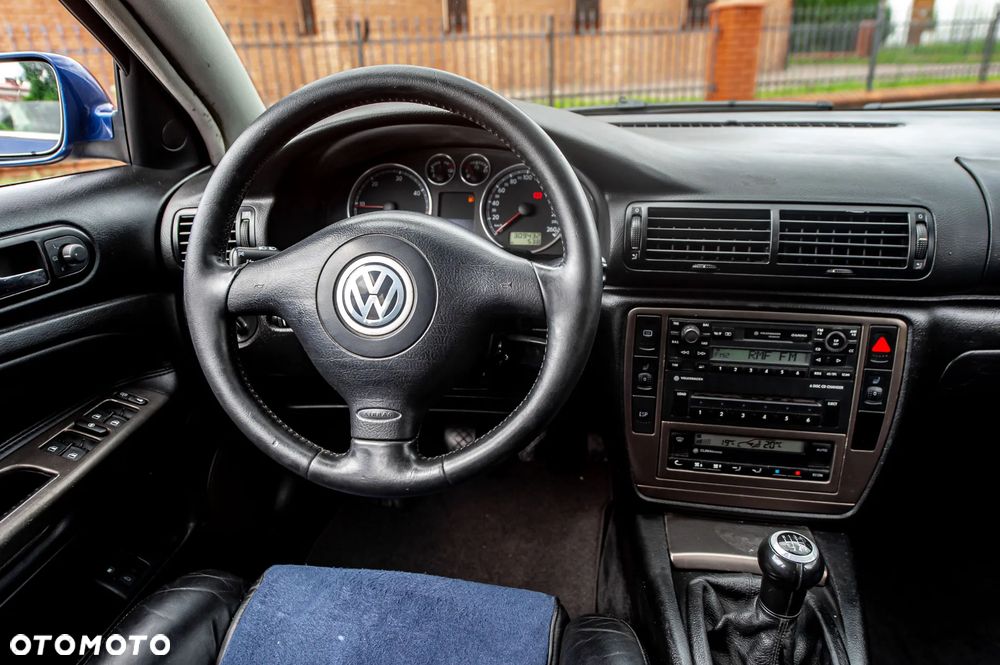 Volkswagen Passat 1.9 TDI 4Mot Highline - 27
