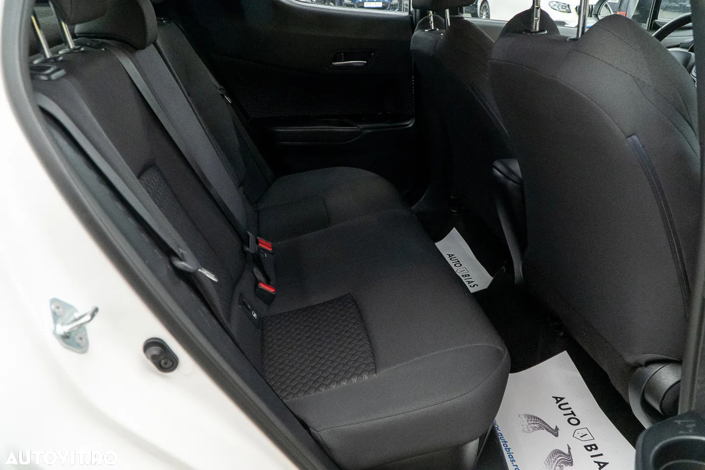 Toyota C-HR 1.8 HSD 122 CP 4x2 CVT Cult - 9