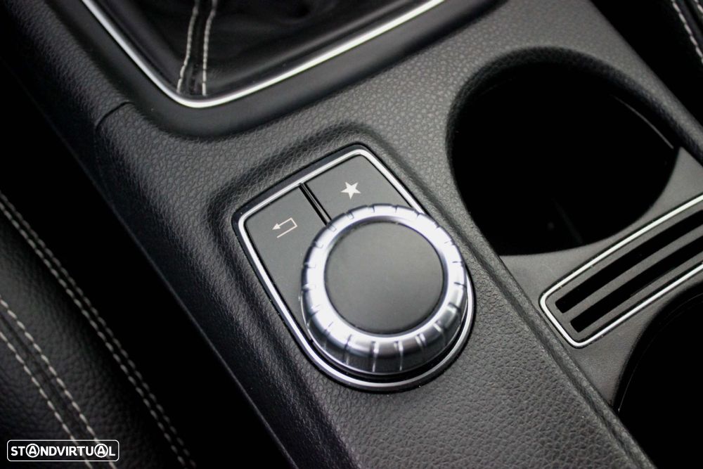Mercedes-Benz GLA 180 d Urban - 33