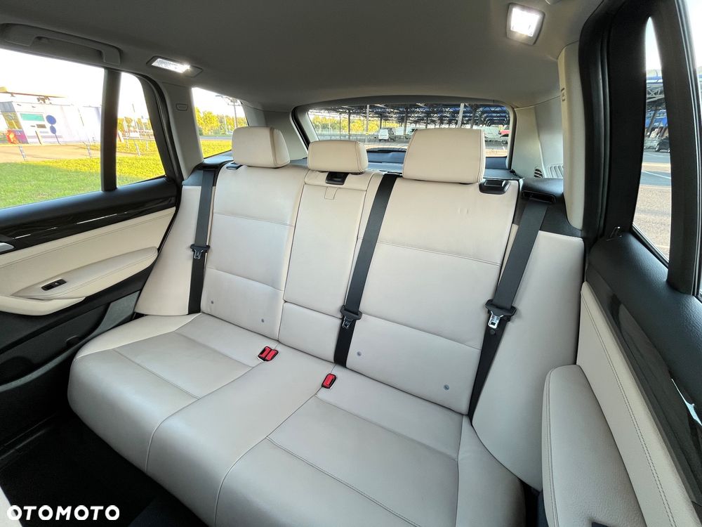 BMW X3 xDrive20d - 14