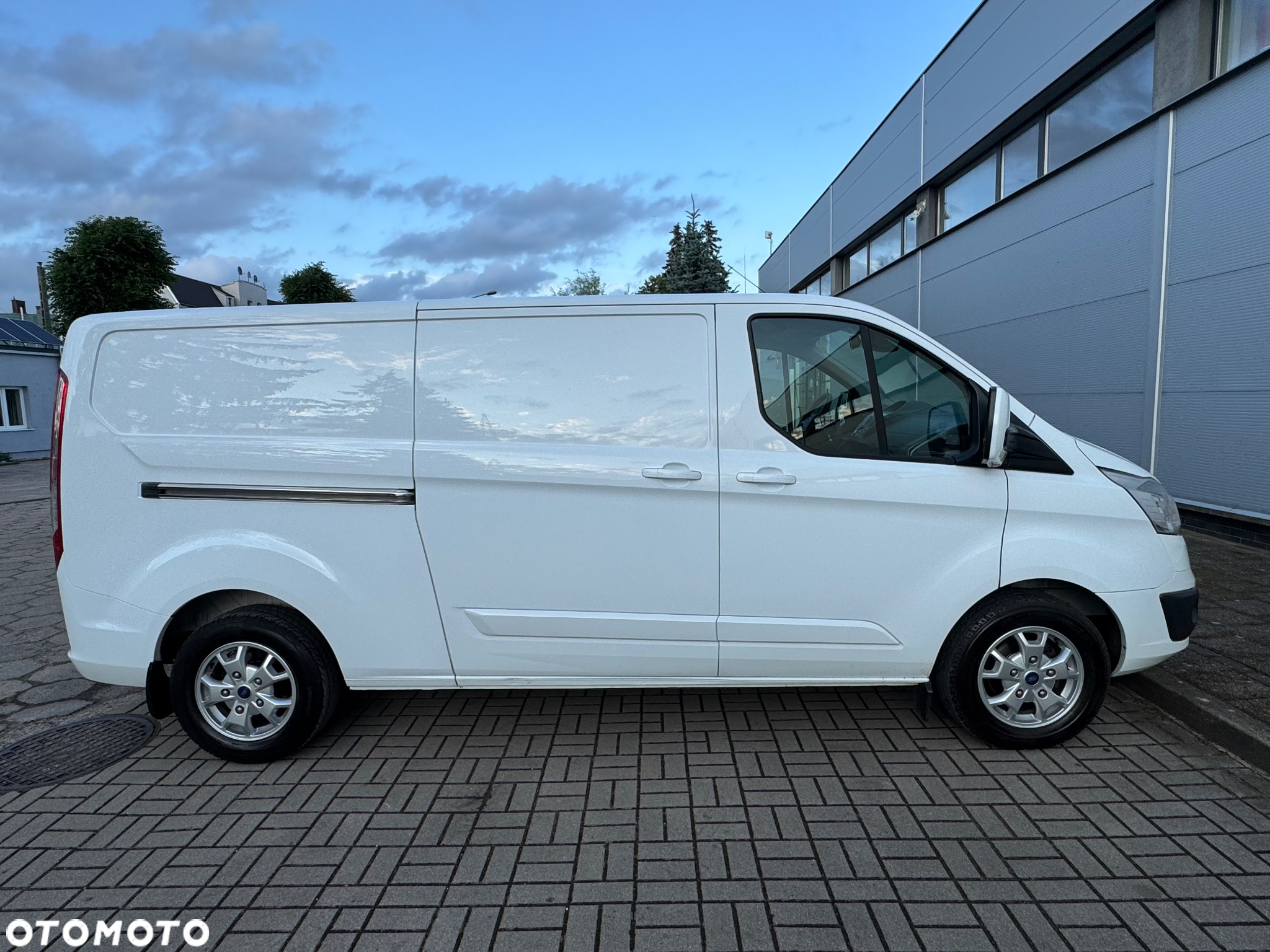 Ford Transit Custom - 10
