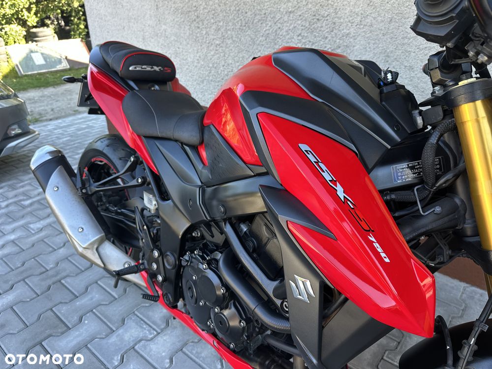 Suzuki GSX - 25
