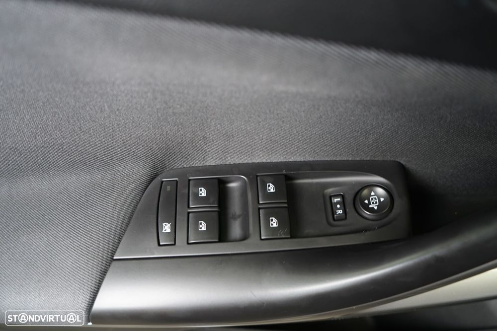 Opel Astra 1.2 T Business Edition S/S - 19