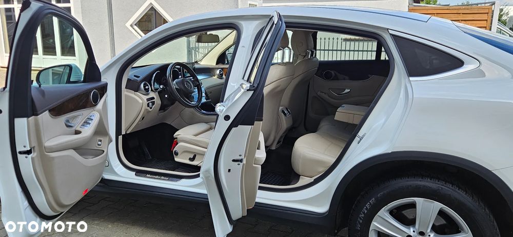 Mercedes-Benz GLC 220 d 4Matic 9G-TRONIC - 28