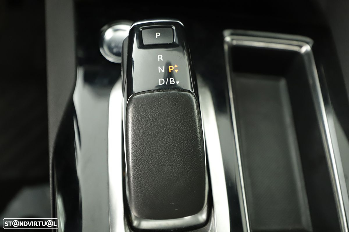 Peugeot 3008 1.6 Hybrid Allure e-EAT8 - 14