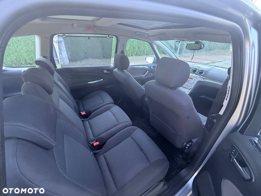 Ford S-Max 2.0 TDCi DPF Ambiente - 31