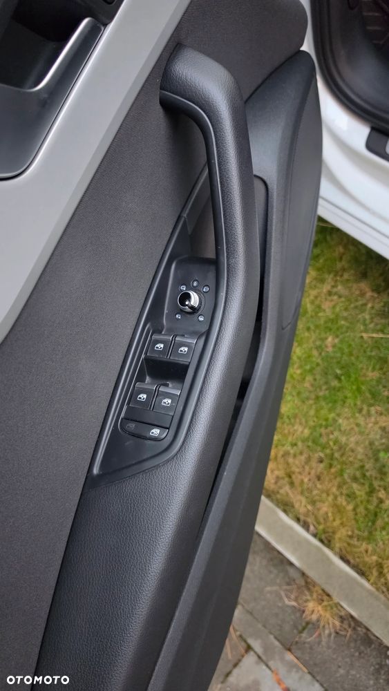 Audi A4 Avant 35 TFSI S tronic sport - 6