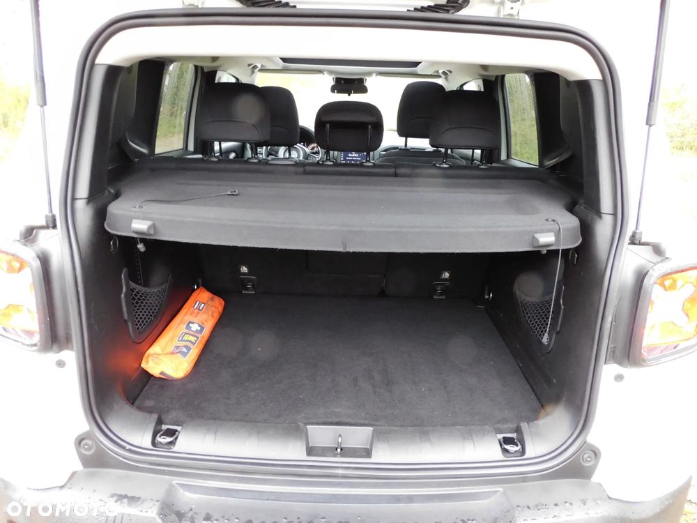 Jeep Renegade 1.0 T-GDI 80th Anniversary - 12