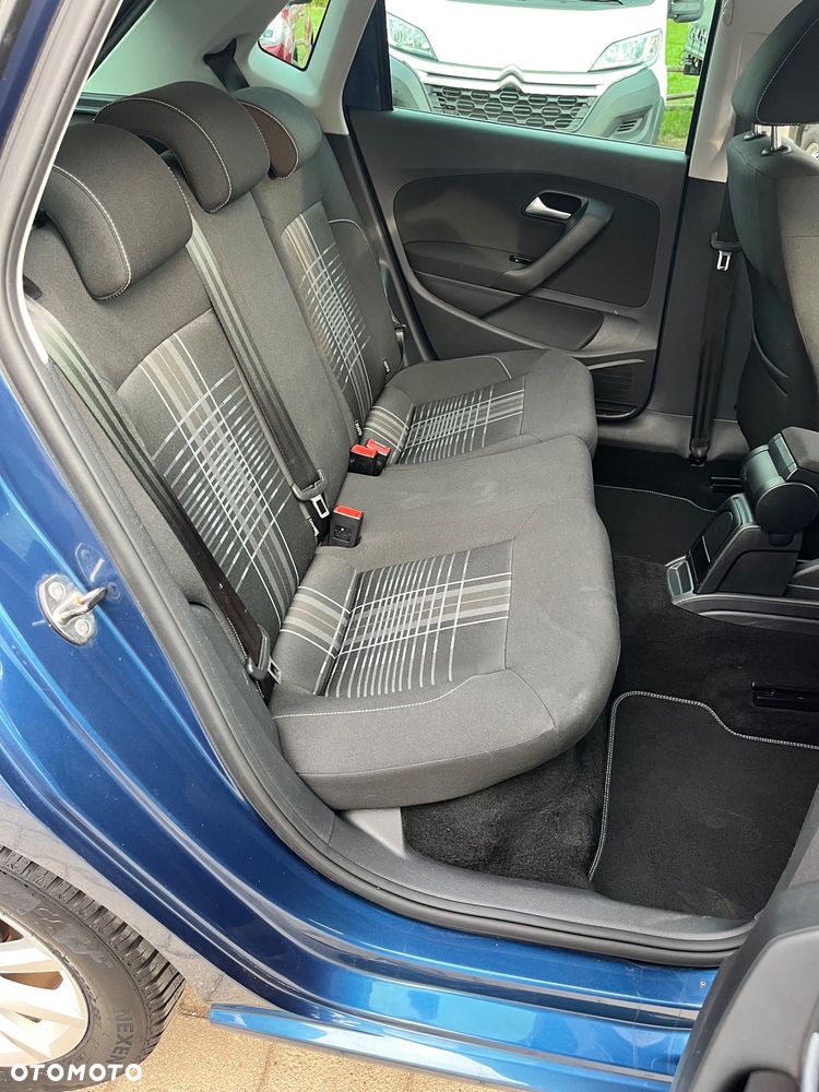 Volkswagen Polo 1.4 TDI Blue Motion Technology Lounge - 27