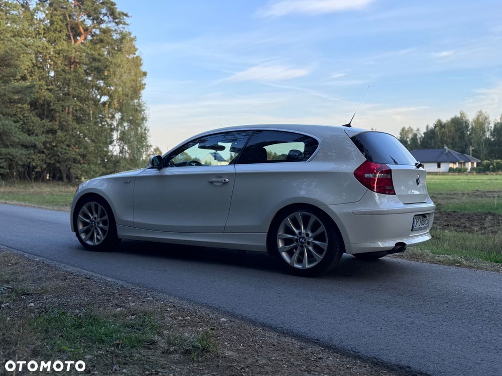 BMW Seria 1 116i - 4