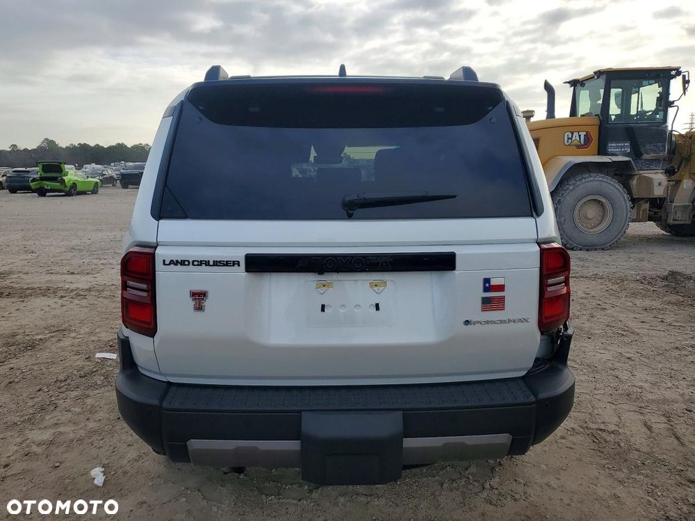 Toyota Land Cruiser - 6