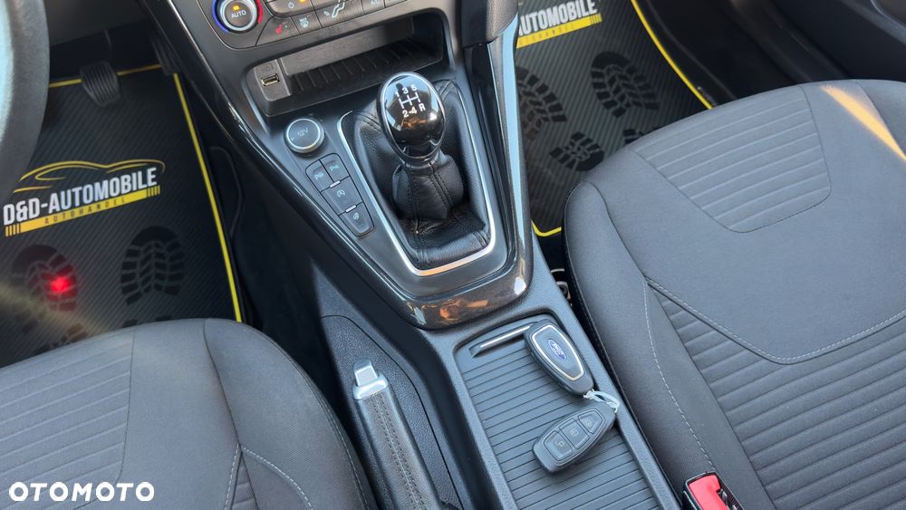 Ford Focus 1.0 EcoBoost Titanium ASS - 32