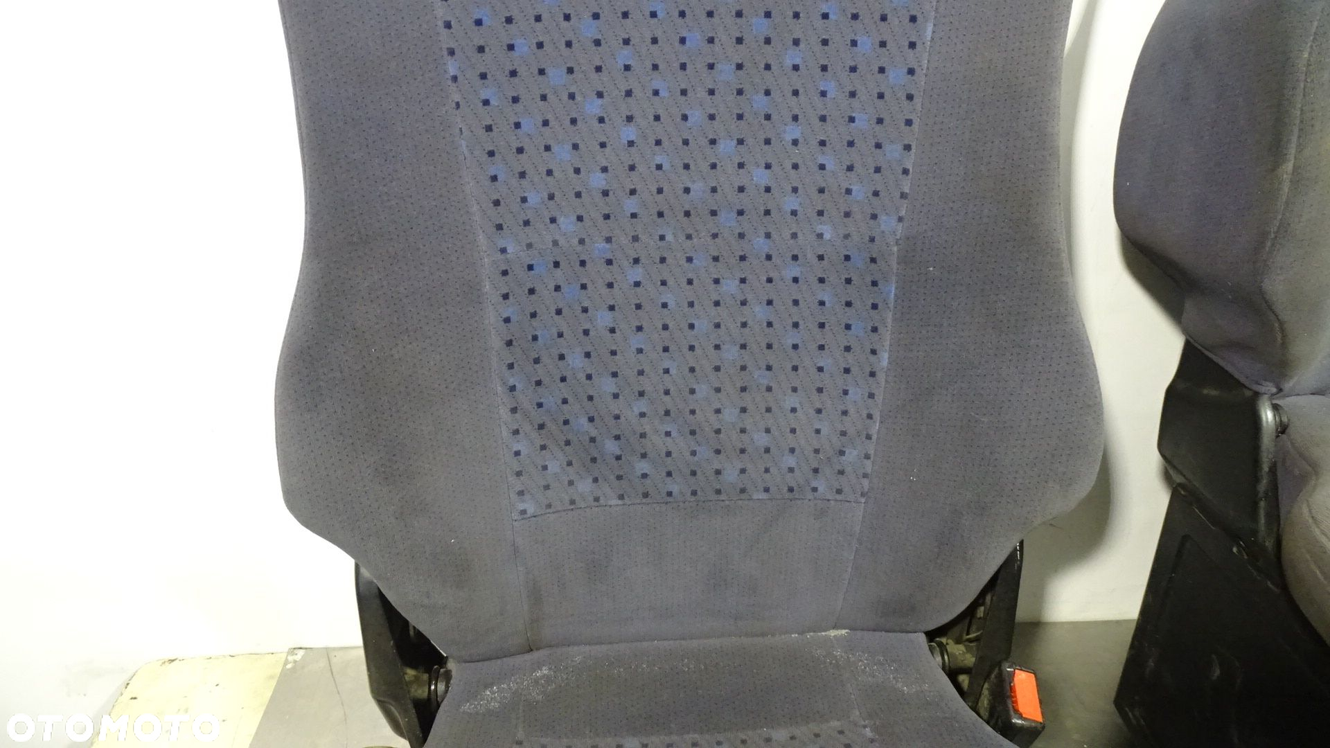 FOTELE PASAŻERA MAN TGL 12.210 - 4