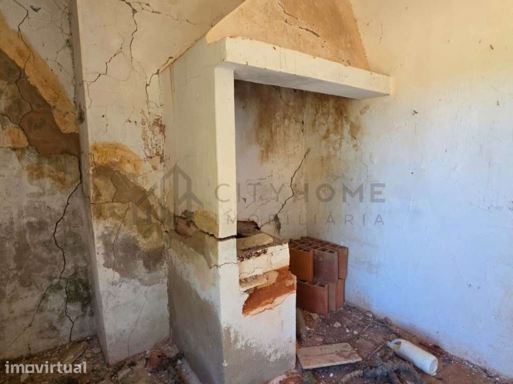 Terreno com ruína na Ribeira de Algibre no Concelho de Loulé Algarve - Grande imagem: 2/25