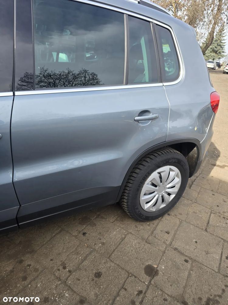 Drzwi  lewy  tył vw  tiguan  07-16  w kolorze  LR7N - 1