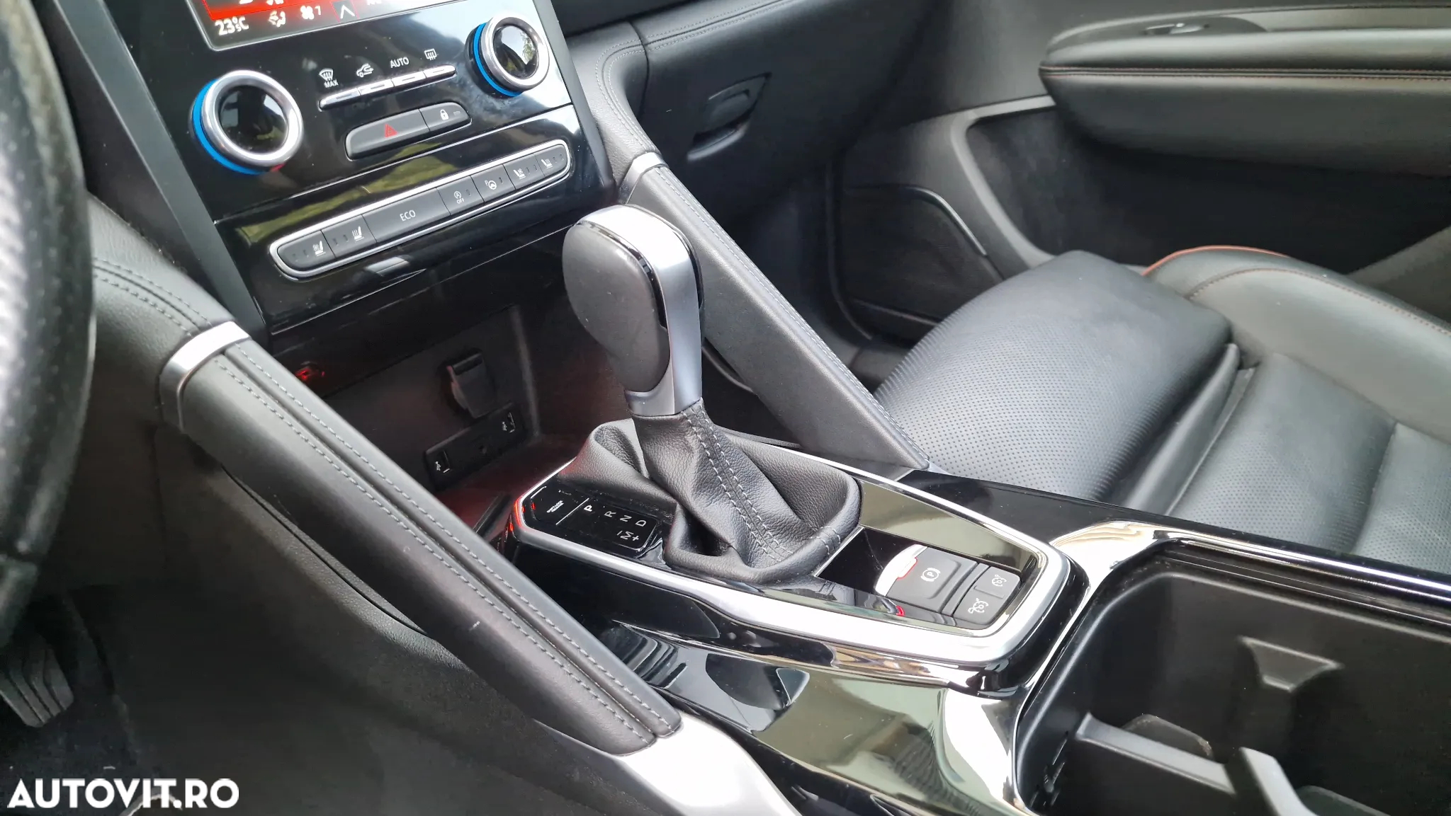 Renault Koleos BLUE dCi X-Tronic 4WD Initiale Paris - 6