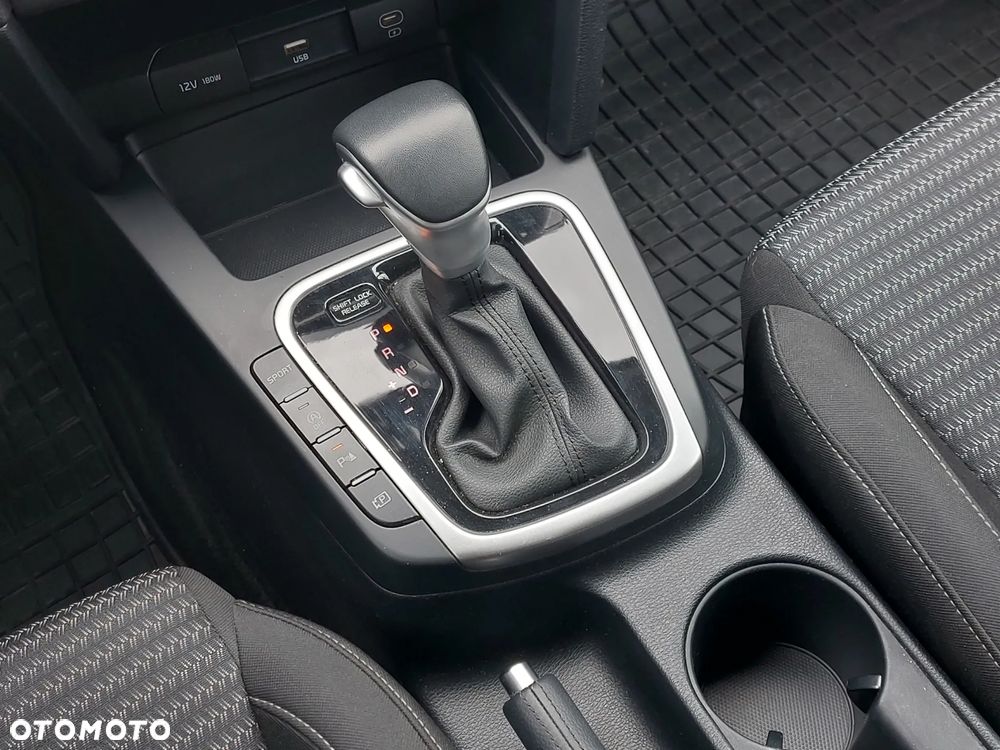 Kia XCeed 1.5 T-GDI M DCT - 13