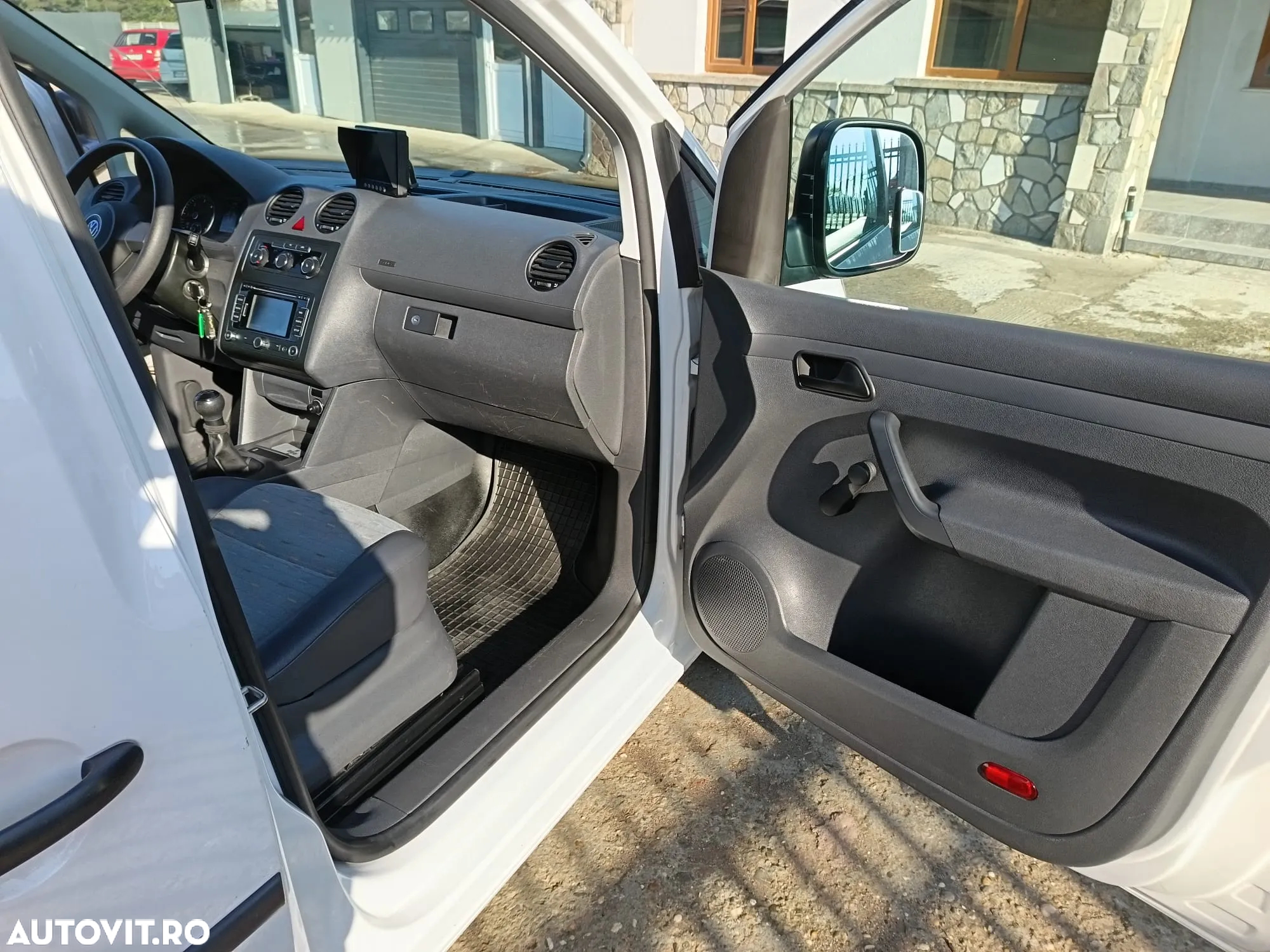 Volkswagen Caddy 1.6 TDI - 9