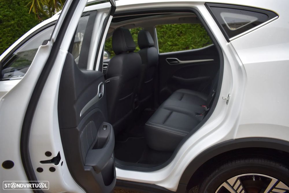 MG ZS EV 44.5 kWh Luxury - 15