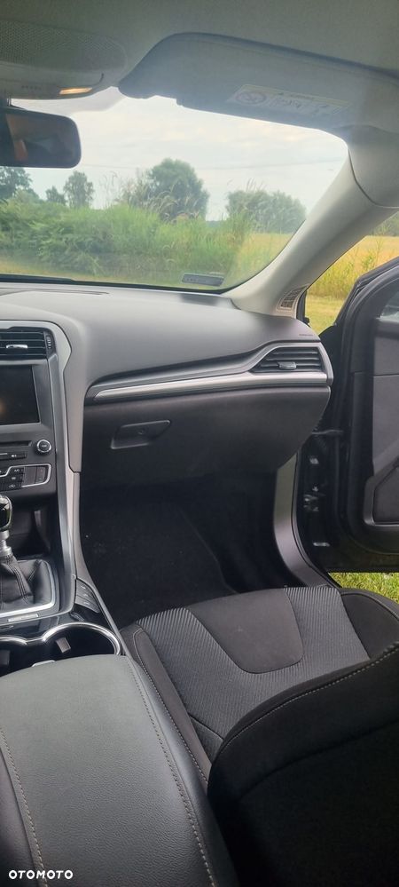 Ford Mondeo 2.0 TDCi Titanium - 32