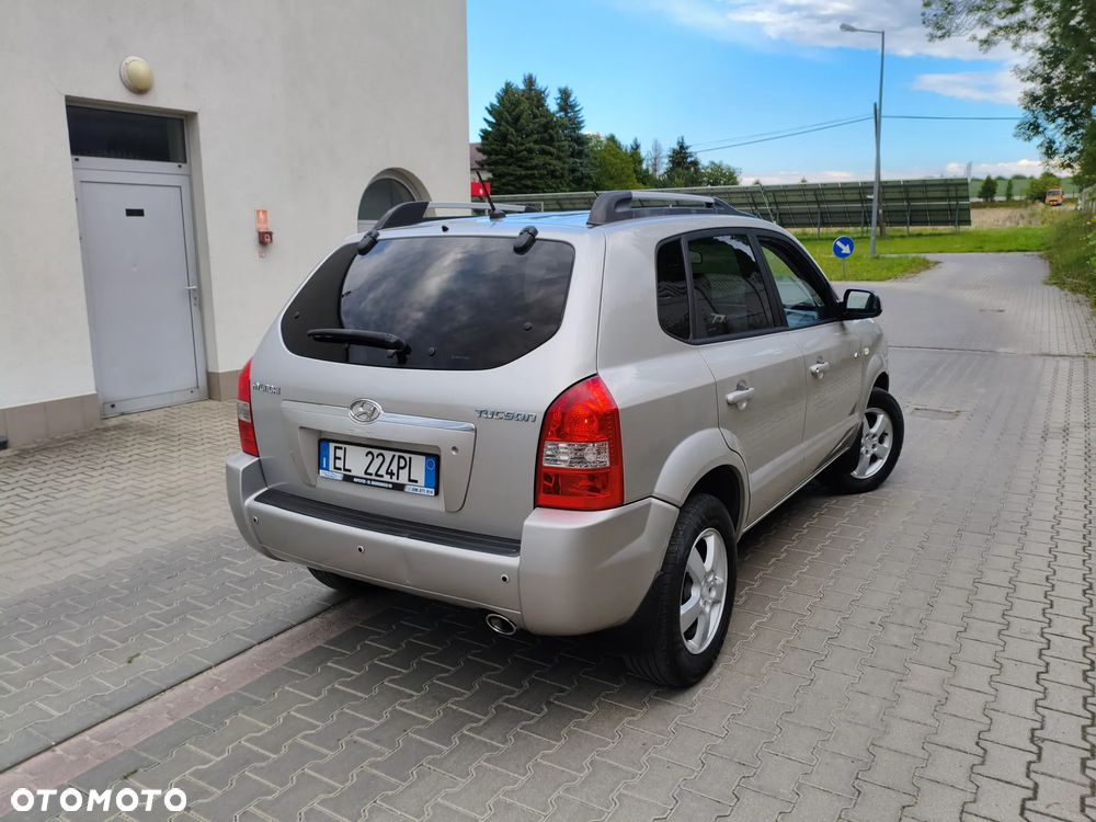 Hyundai Tucson 2.0 4WD GLS - 23