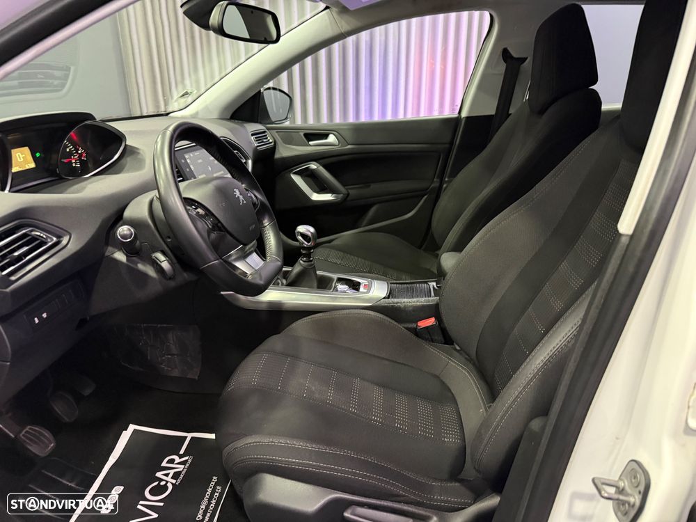 Peugeot 308 1.2 PureTech Allure Full LED - 5