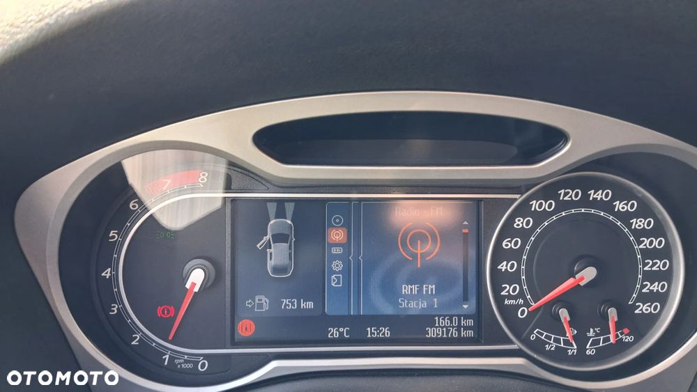 Ford Mondeo 2.0 Trend - 12