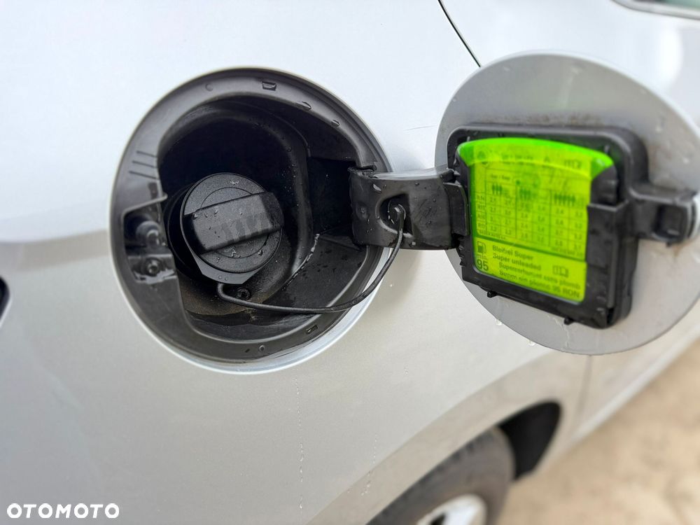Skoda Fabia 1.0 TSI Ambition - 38