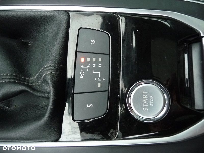 Peugeot 308 BlueHDi 150 EAT6 Stop & Start Business-Line - 26