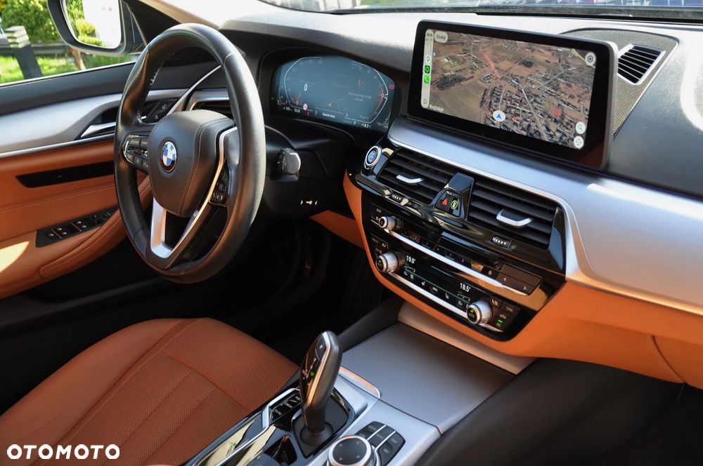 BMW Seria 5 520d mHEV - 10