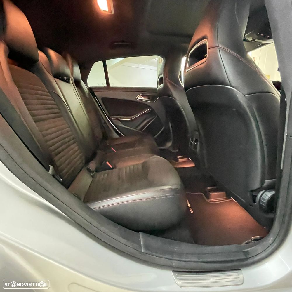Mercedes-Benz CLA 45 AMG 4Matic Speedshift 7G-DCT - 15