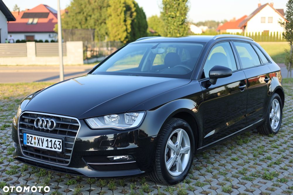Audi A3 Sportback 1.4 TFSI Ambiente - 2