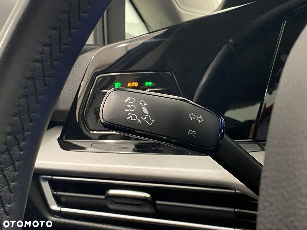 Volkswagen Golf 2.0 TDI Life - 25